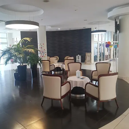 Lägenhet Diva Prywatny Z Tarasem Kołobrzeg